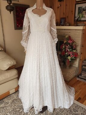 PRISTINE 1970s Bridallure Dress by Alfred Angelo Wedding Set